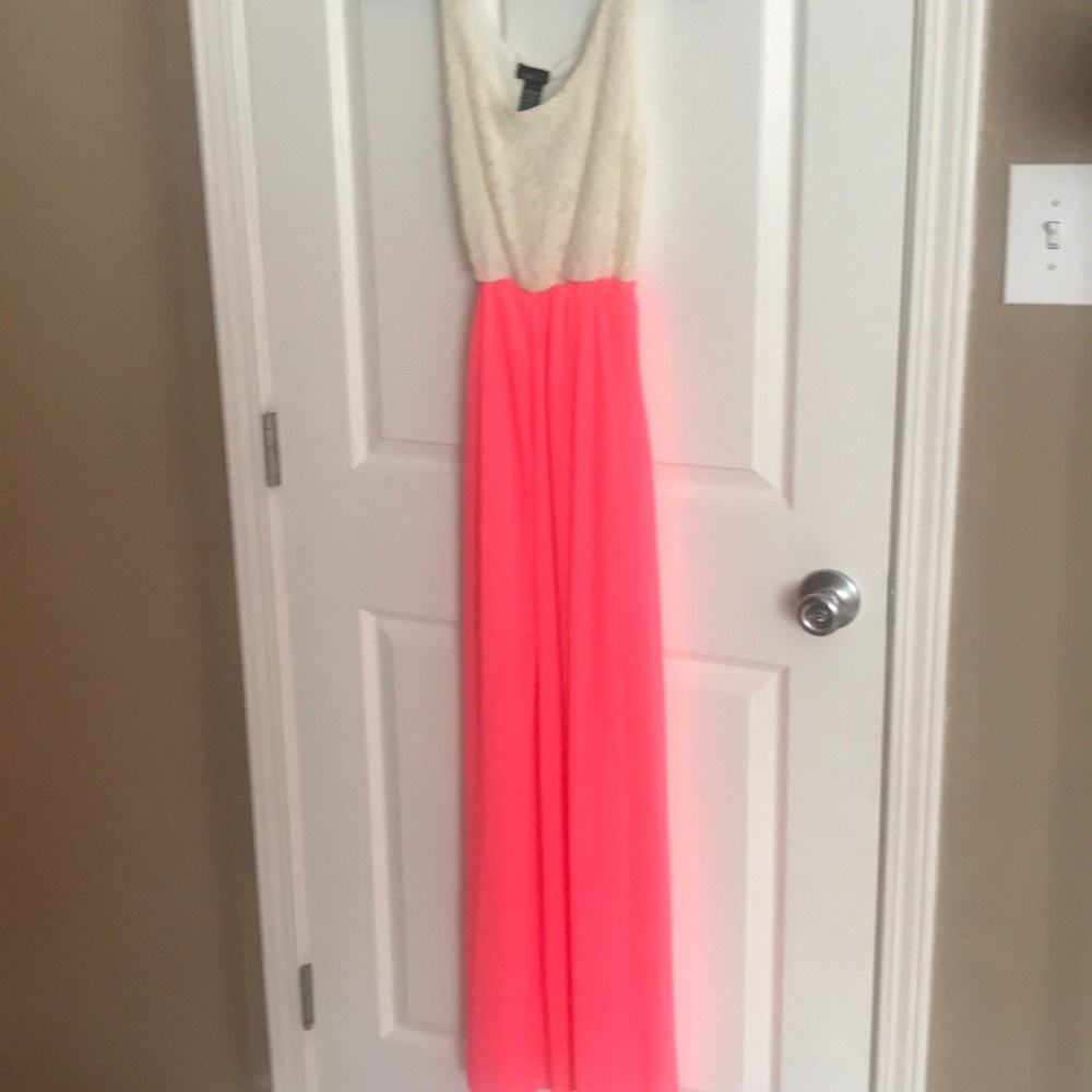 Cute dress! Size small!